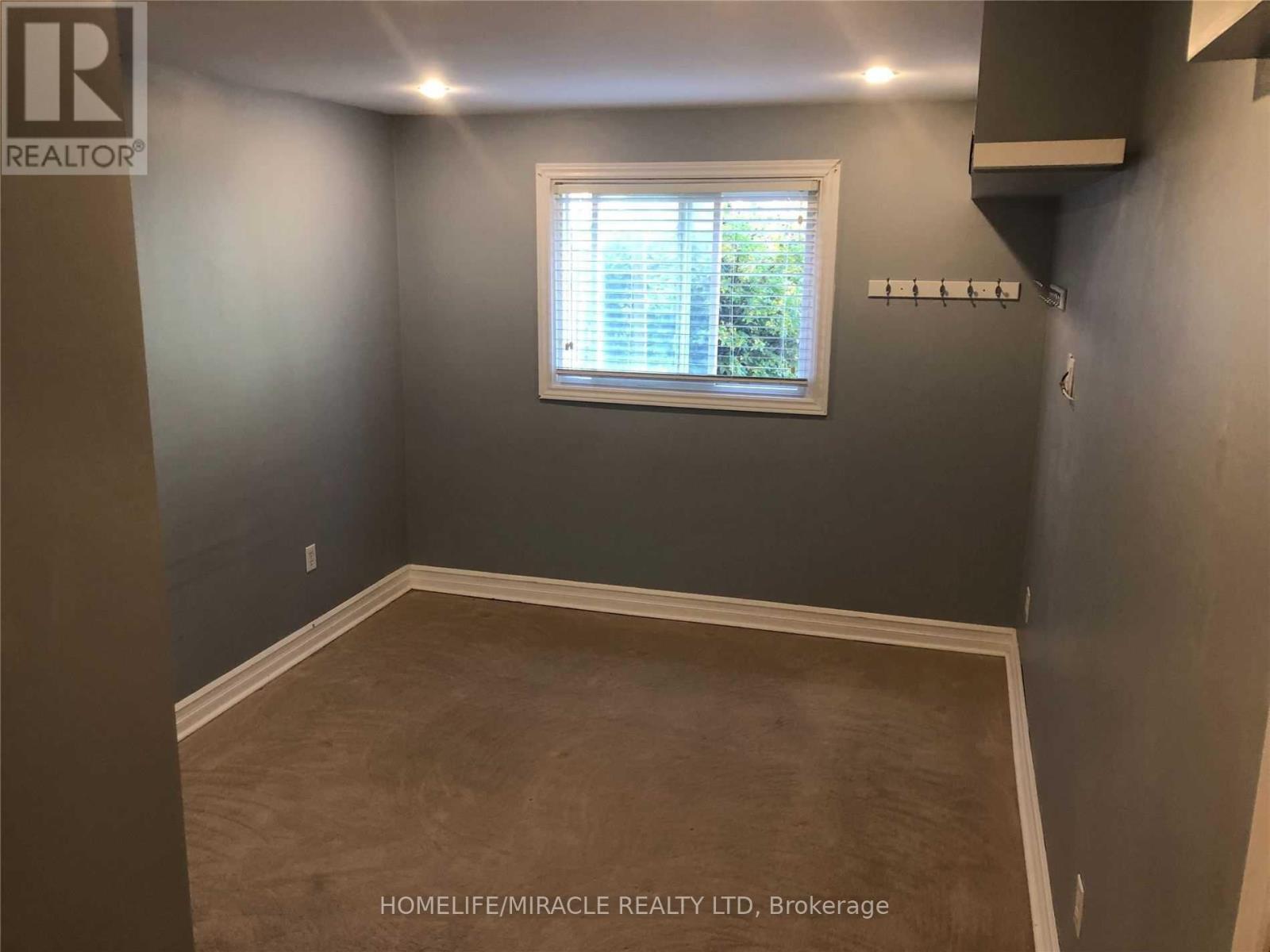 2500 Cobbinshaw Circle, Mississauga, ON - Indoor Photo Showing Other Room