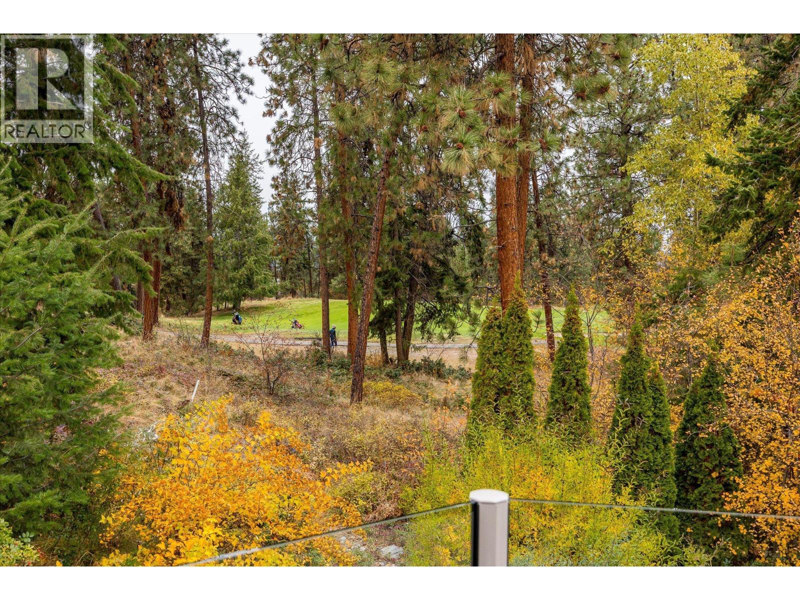 3929 Gallaghers Circle, Kelowna, BC - Outdoor