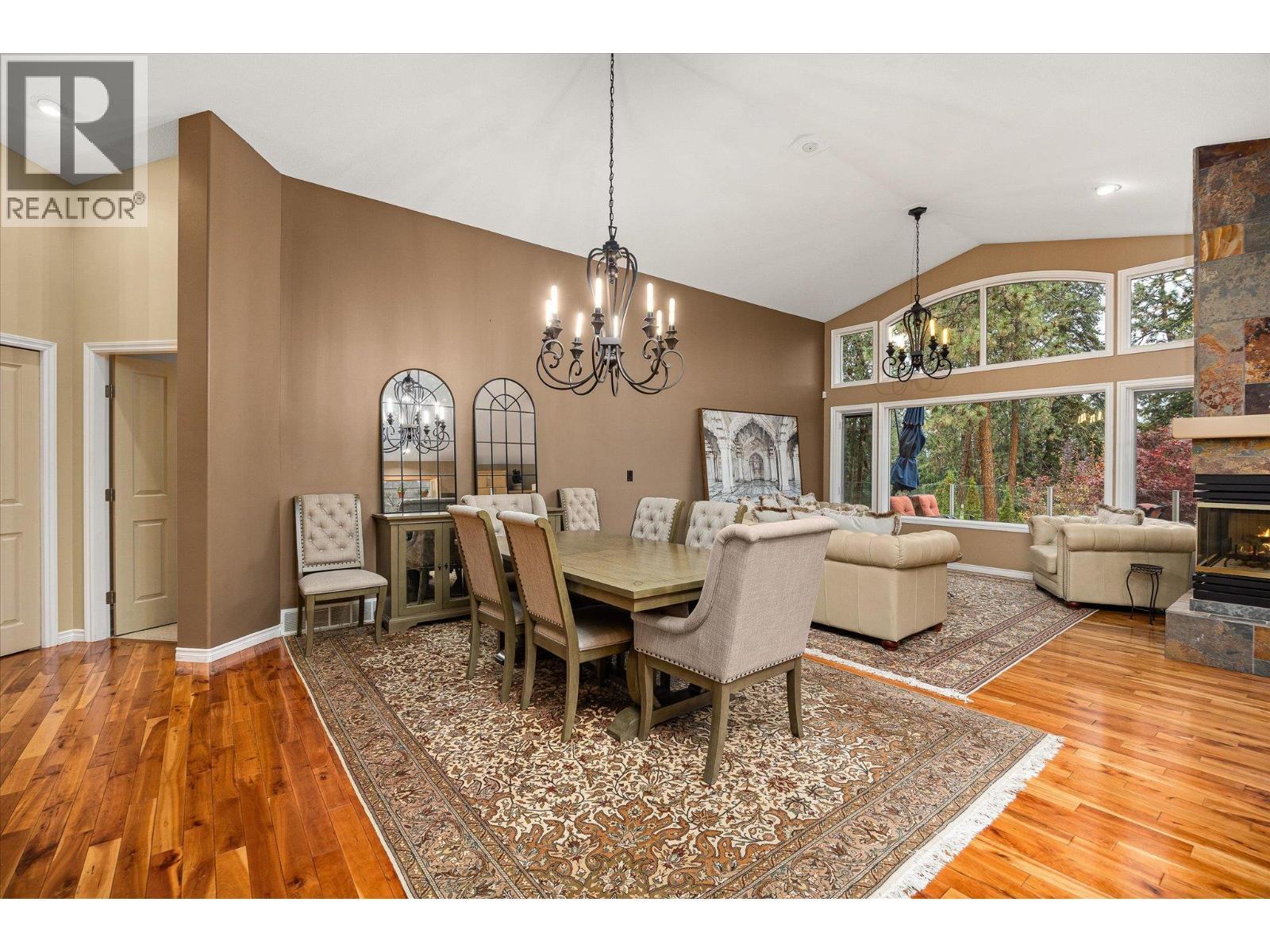 3929 Gallaghers Circle, Kelowna, BC - Indoor Photo Showing Dining Room