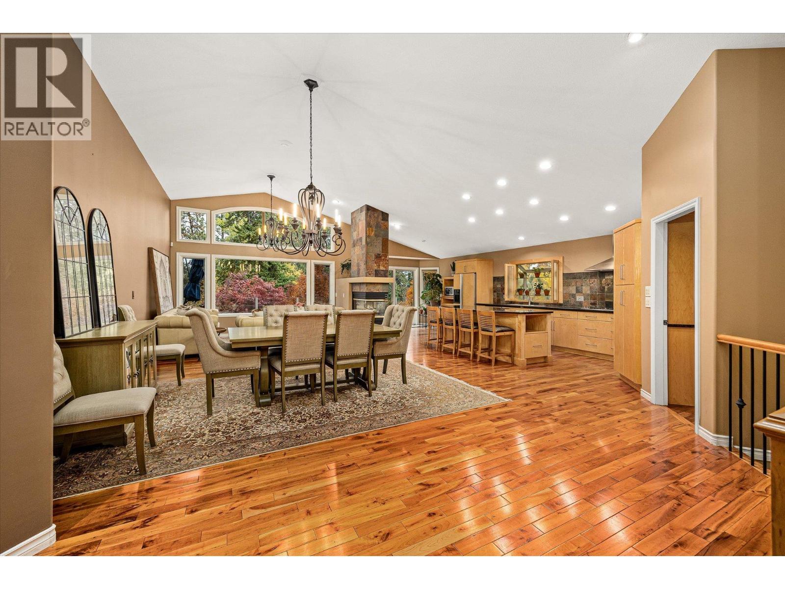 3929 Gallaghers Circle, Kelowna, BC - Indoor