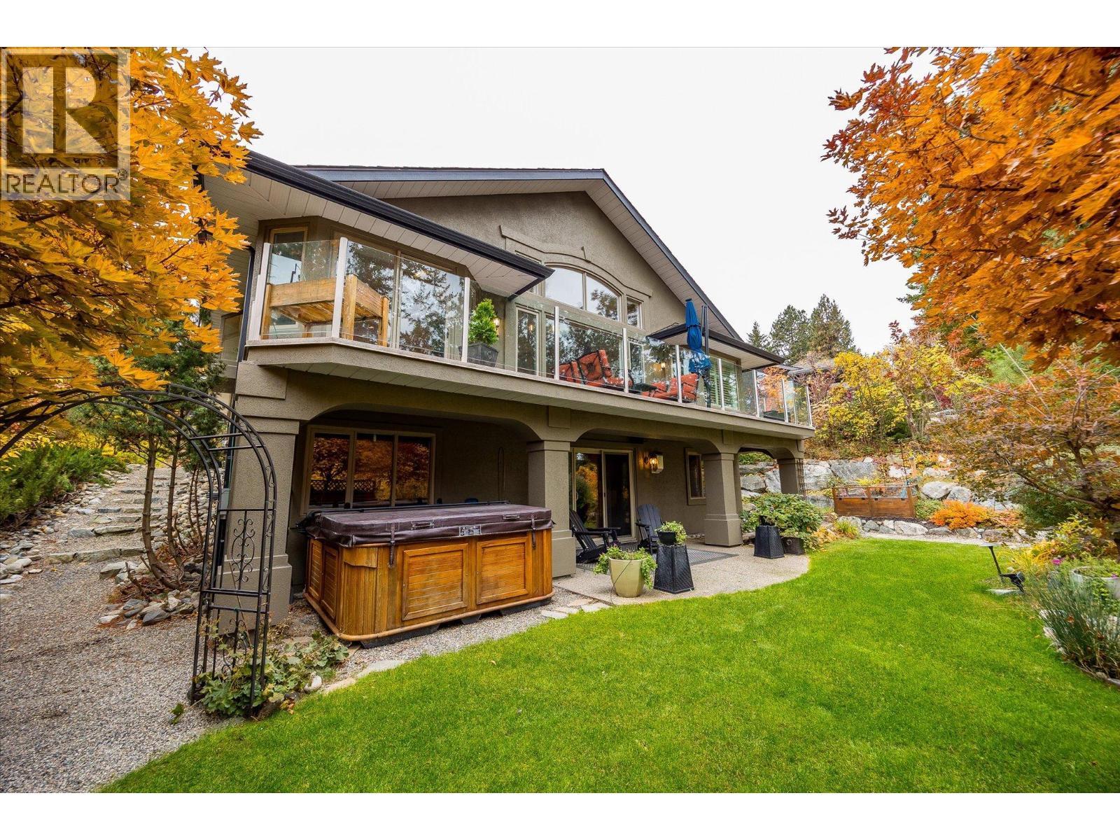 3929 Gallaghers Circle, Kelowna, BC - Outdoor