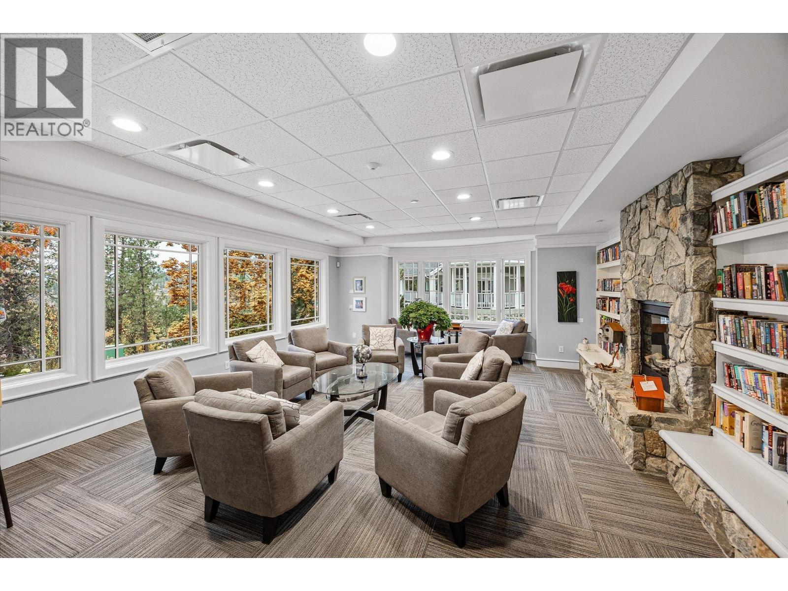 3929 Gallaghers Circle, Kelowna, BC - Indoor