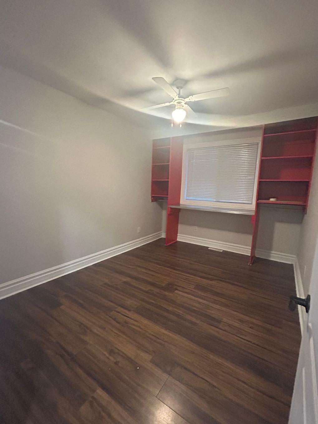 Chambre à coucher - 4010 Rue Mance, Longueuil (Saint-Hubert), QC - Indoor Photo Showing Other Room