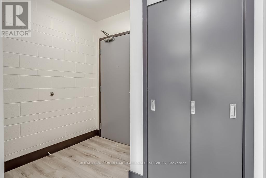 201 - 121 King Street E, Hamilton, ON - Indoor Photo Showing Other Room