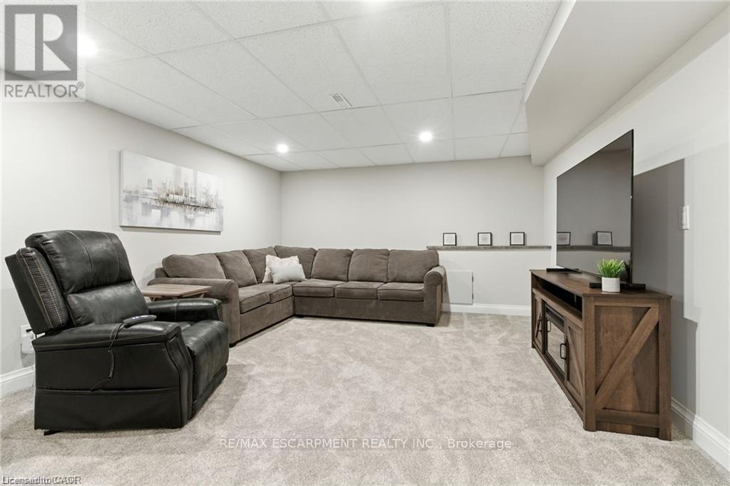 20 - 310 Southbrook Drive, Hamilton, ON - Indoor Photo Showing Basement