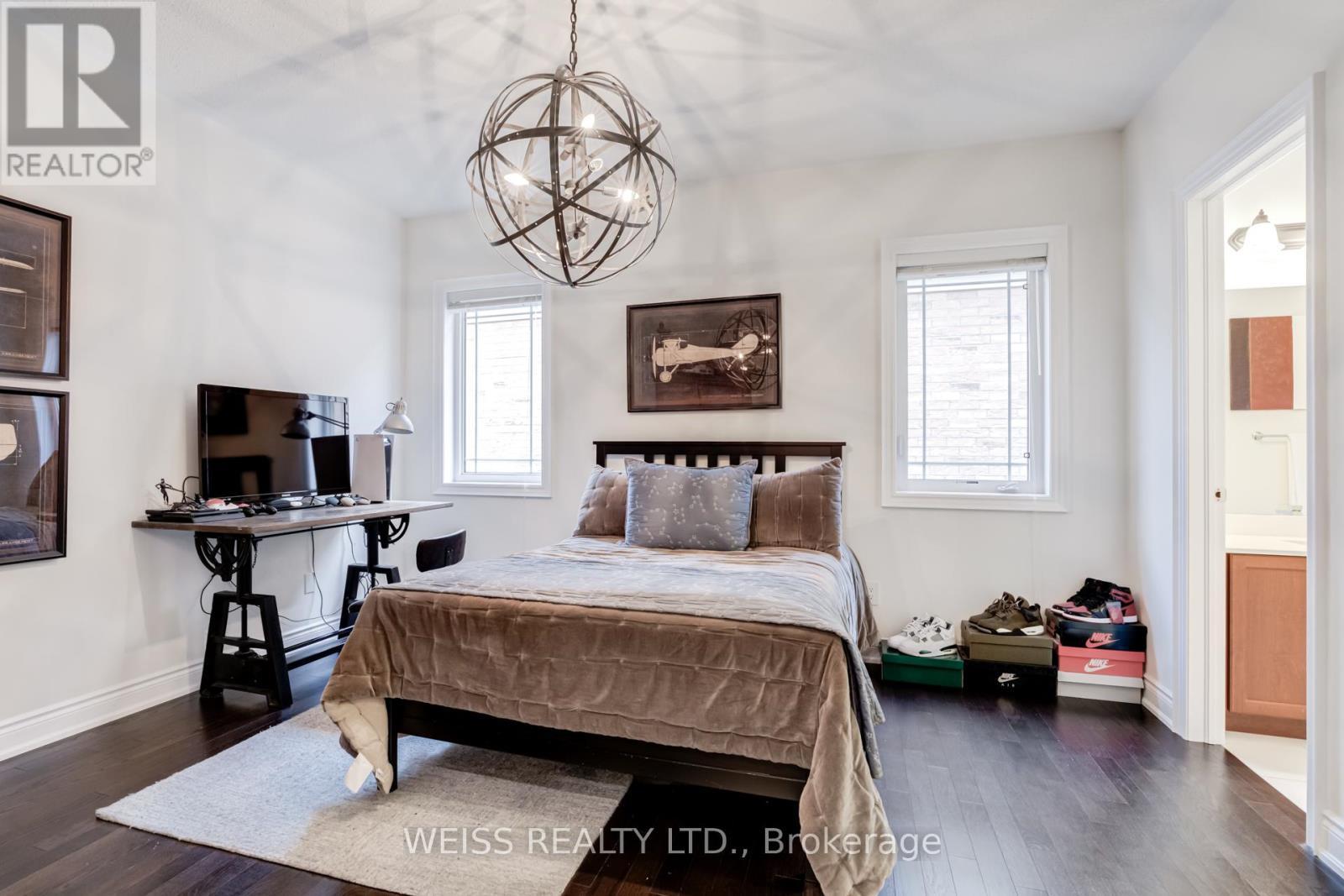 43 Chesney Crescent, Vaughan, ON - Indoor Photo Showing Bedroom