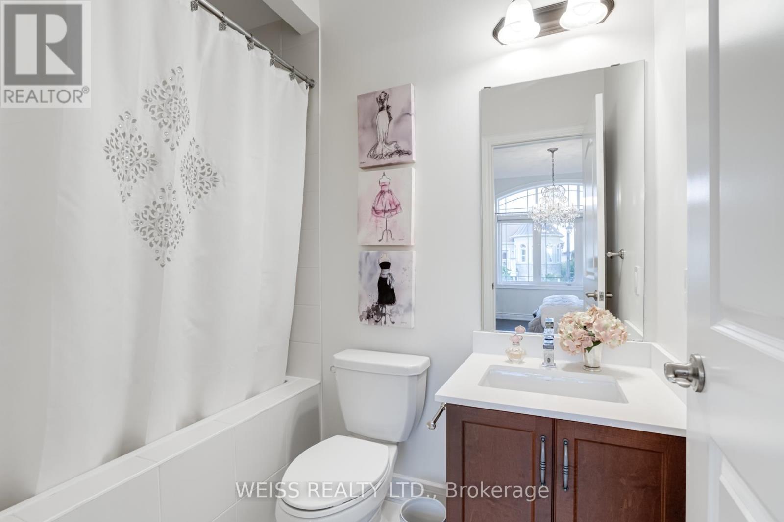 43 Chesney Crescent, Vaughan, ON - Indoor Photo Showing Bathroom