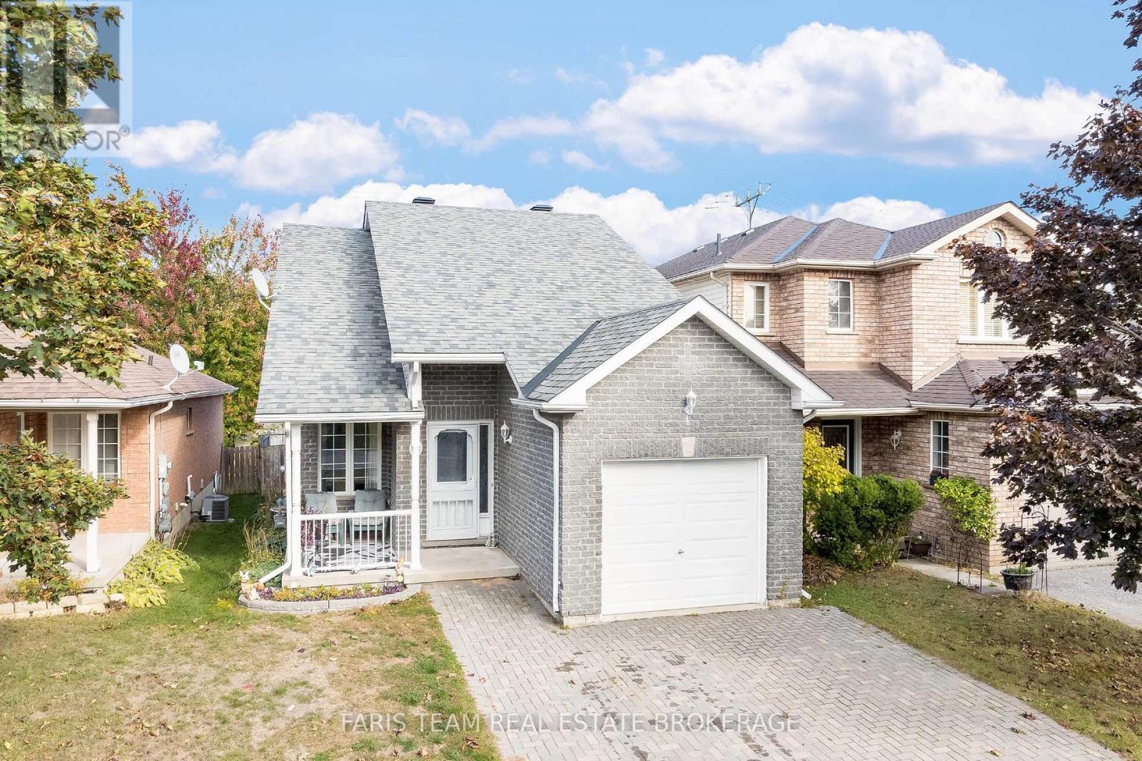 9 Julia Crescent, Orillia, ON - Outdoor