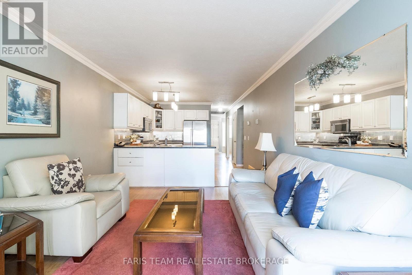 9 Julia Crescent, Orillia, ON - Indoor Photo Showing Living Room