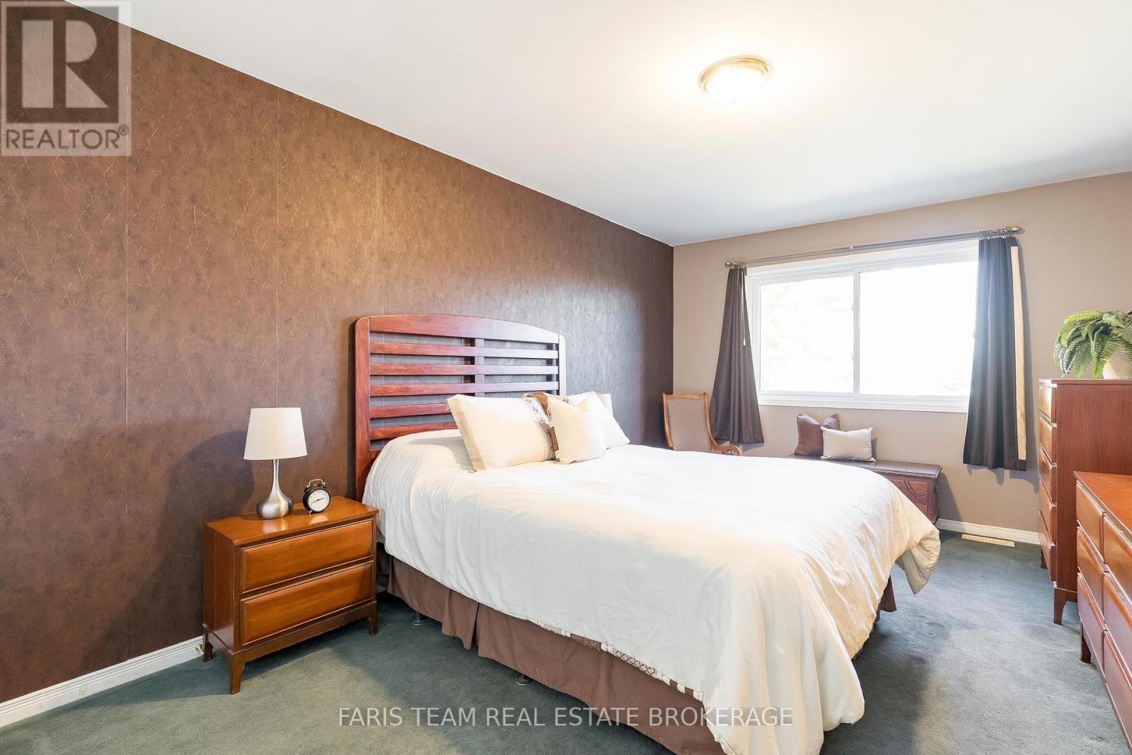 9 Julia Crescent, Orillia, ON - Indoor Photo Showing Bedroom