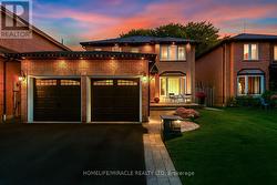 33 RITCHIE AVENUE Ajax, ON L1S 5V7