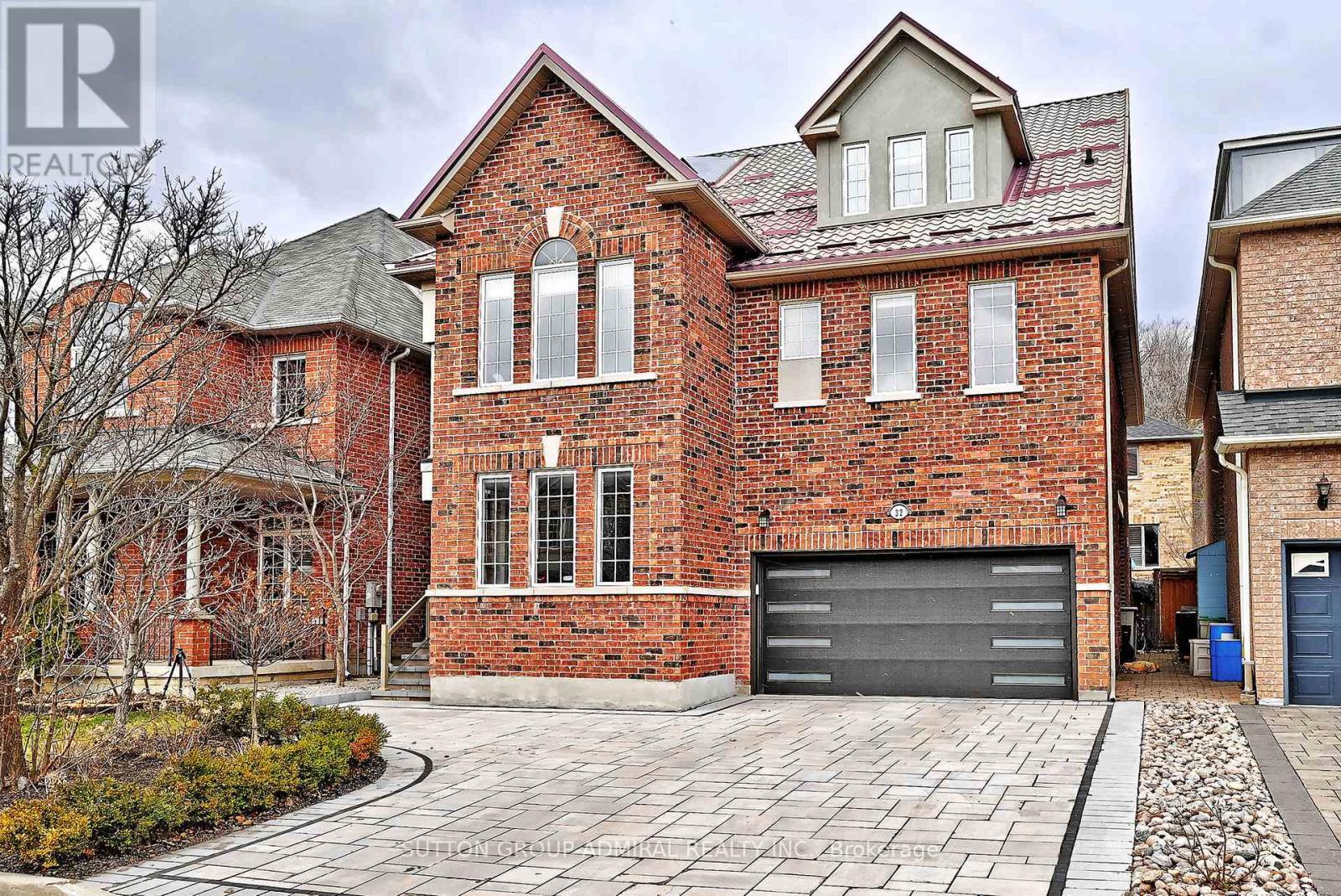 32 Seabreeze Avenue, Vaughan, ON - Outdoor With Facade