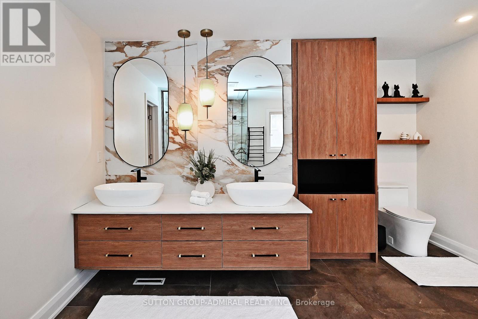 32 Seabreeze Avenue, Vaughan, ON - Indoor Photo Showing Bathroom
