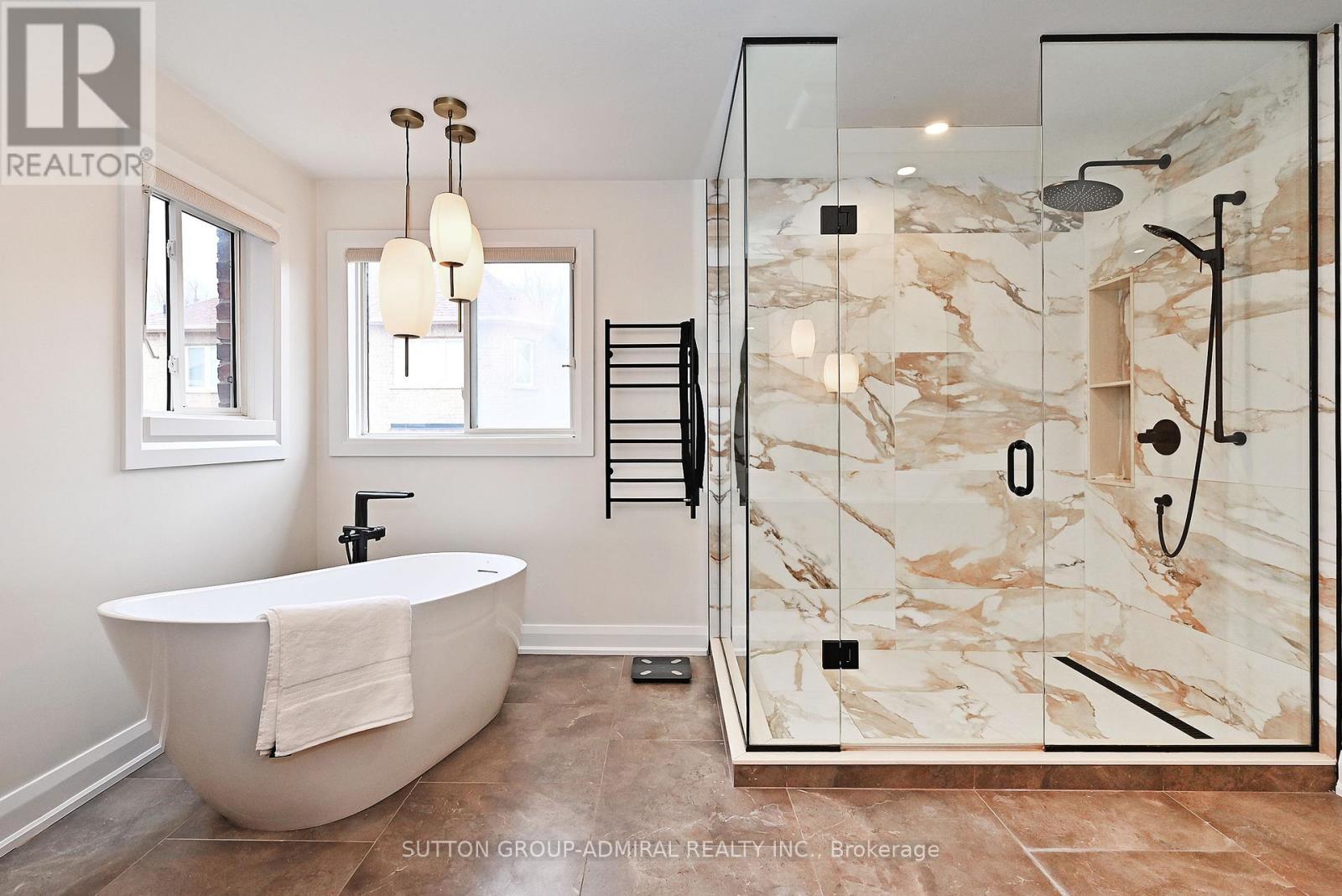 32 Seabreeze Avenue, Vaughan, ON - Indoor Photo Showing Bathroom