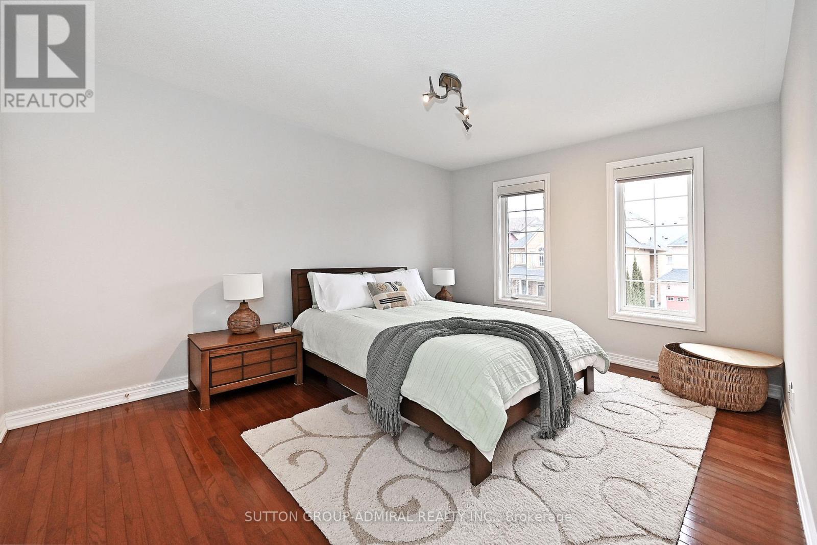 32 Seabreeze Avenue, Vaughan, ON - Indoor Photo Showing Bedroom