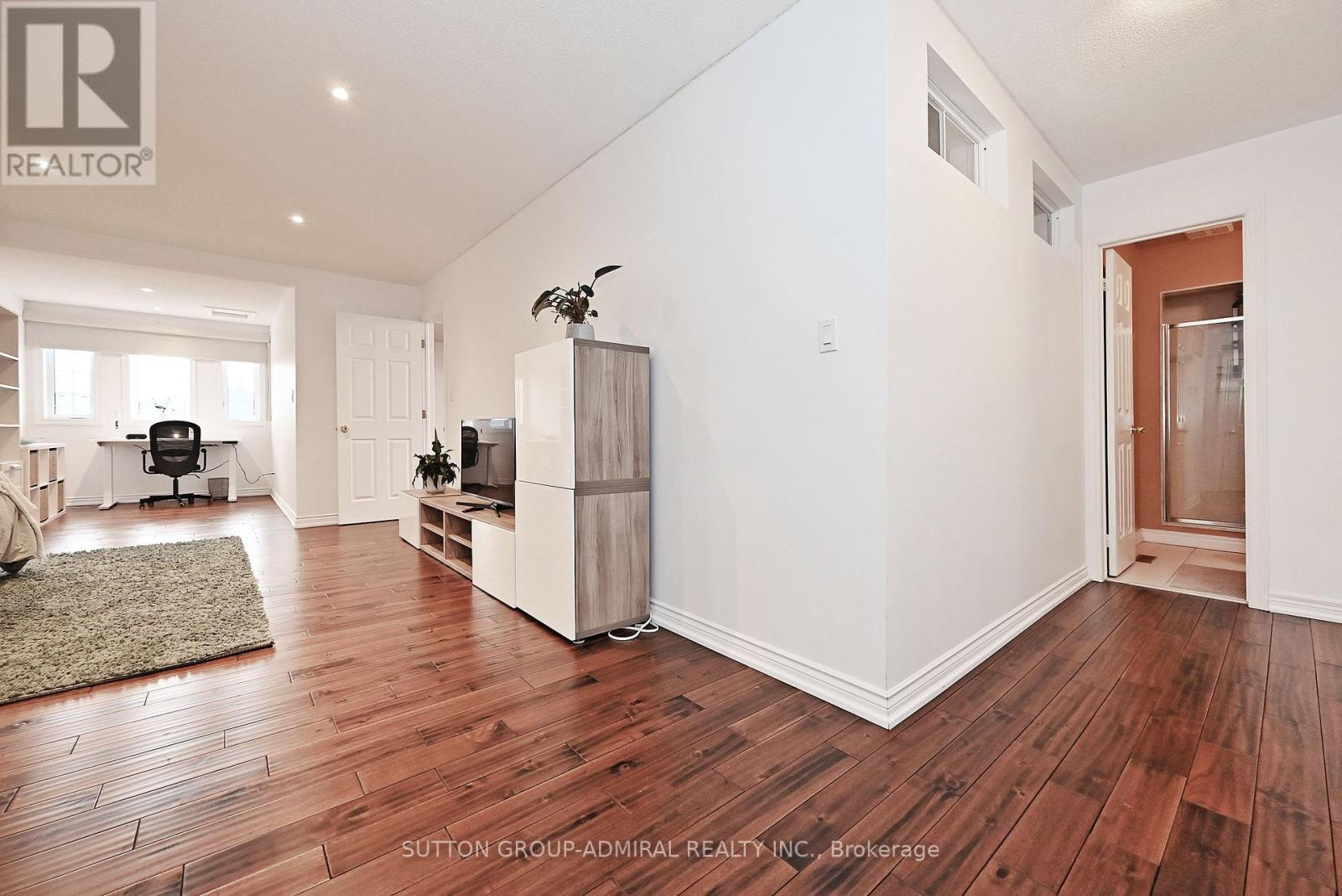 32 Seabreeze Avenue, Vaughan, ON - Indoor