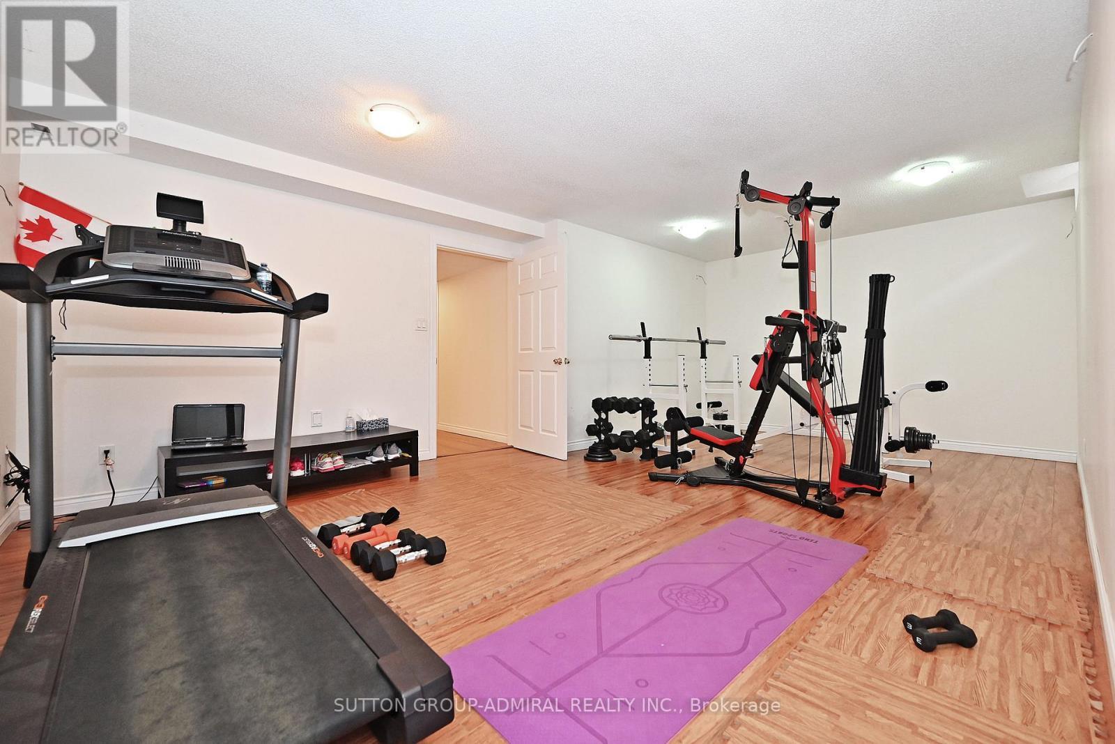 32 Seabreeze Avenue, Vaughan, ON - Indoor Photo Showing Gym Room