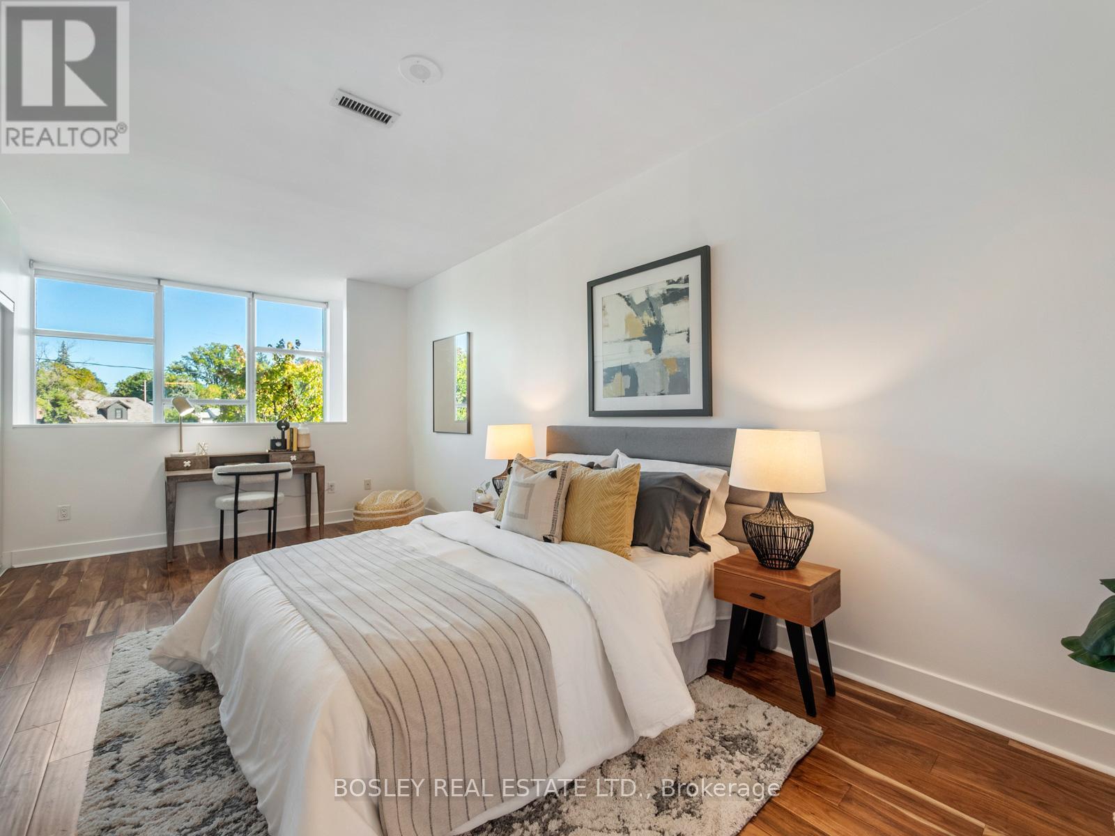 Th 1 - 1048 Broadview Avenue, Toronto, ON - Indoor Photo Showing Bedroom
