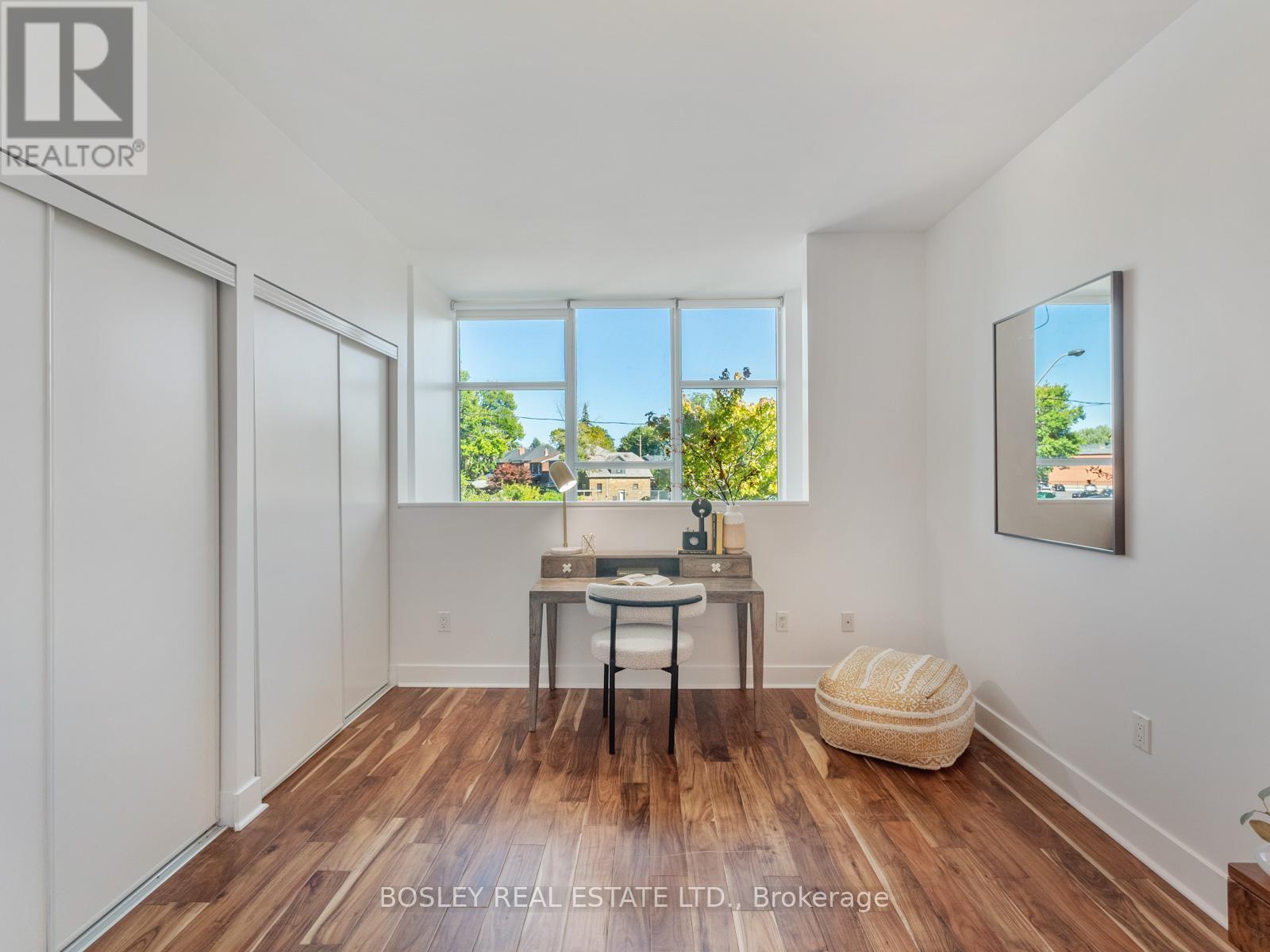 Th 1 - 1048 Broadview Avenue, Toronto, ON - Indoor Photo Showing Other Room