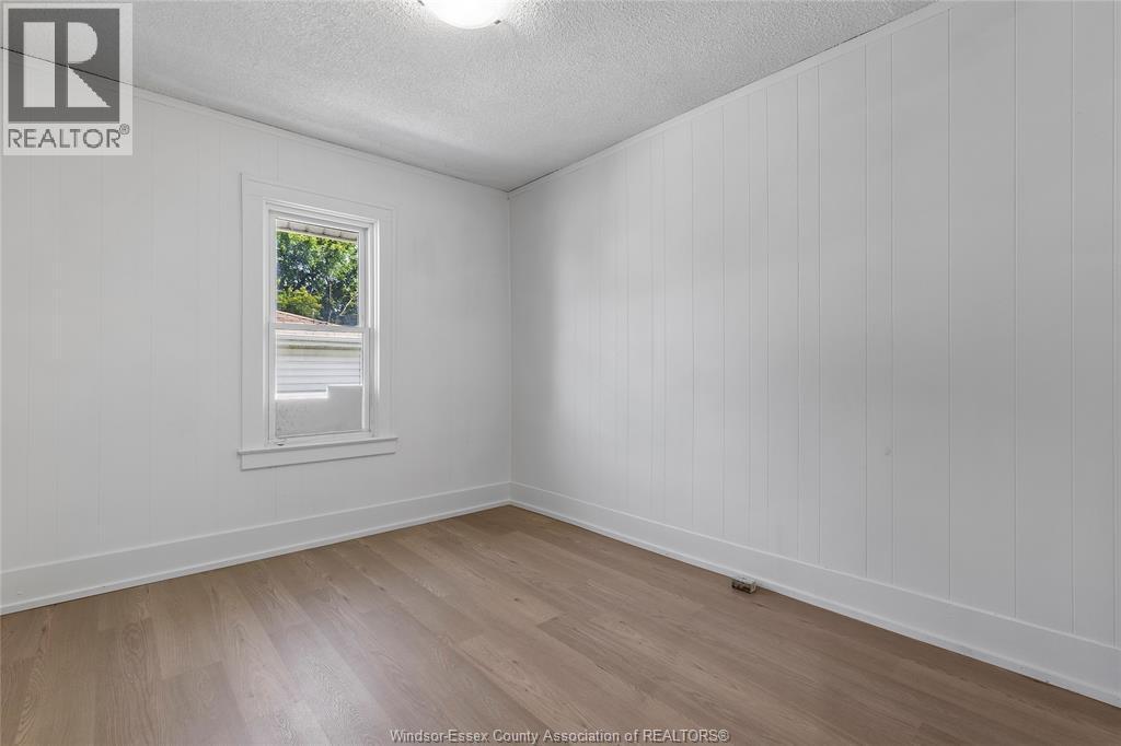426 Tecumseh Rd W, Windsor, ON - Indoor Photo Showing Other Room