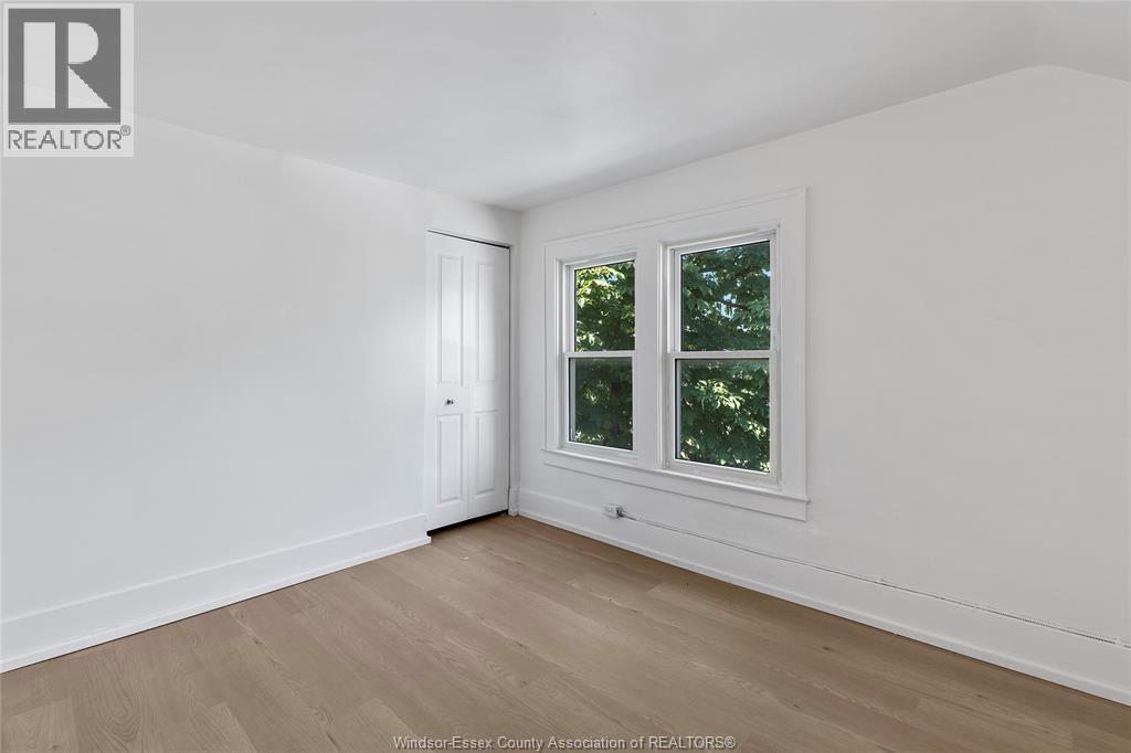 426 Tecumseh Rd W, Windsor, ON - Indoor Photo Showing Other Room