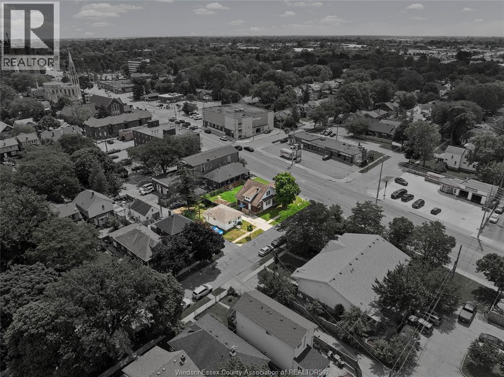 426 Tecumseh Rd W, Windsor, ON - Outdoor With View