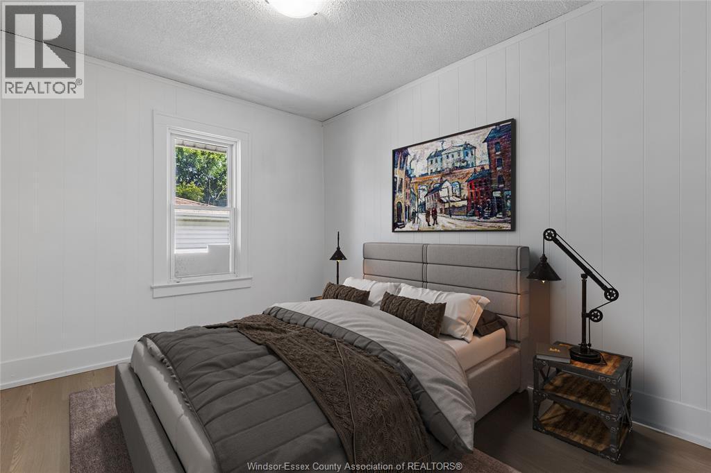 426 Tecumseh Rd W, Windsor, ON - Indoor Photo Showing Bedroom