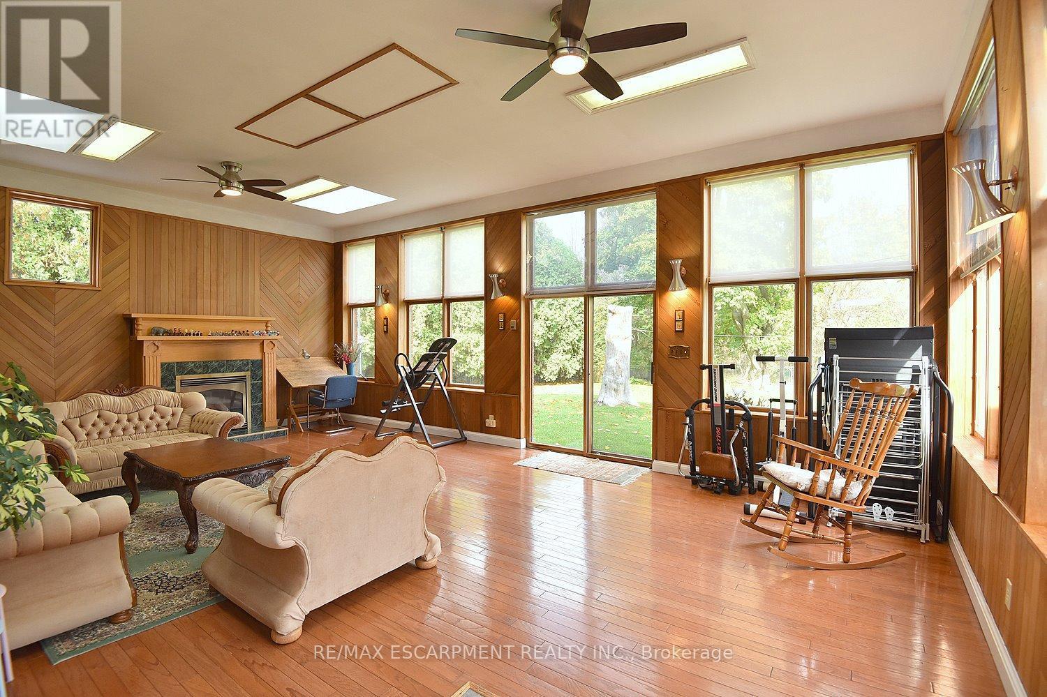 564 Evans Road, Hamilton, ON - Indoor With Fireplace