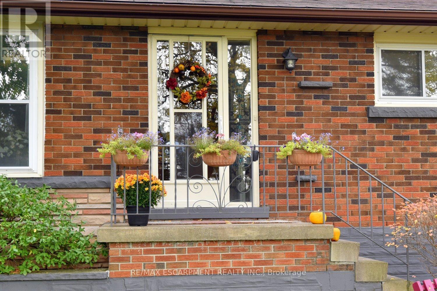 564 Evans Road, Hamilton, ON - Outdoor With Exterior