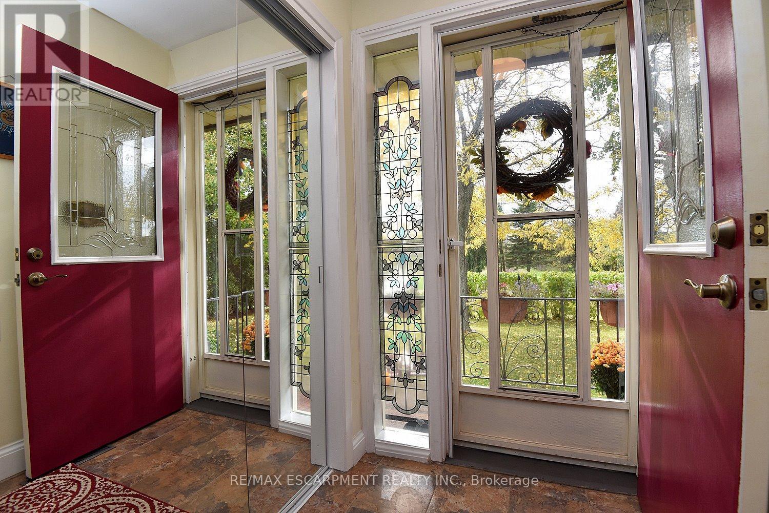 564 Evans Road, Hamilton, ON - Indoor Photo Showing Other Room