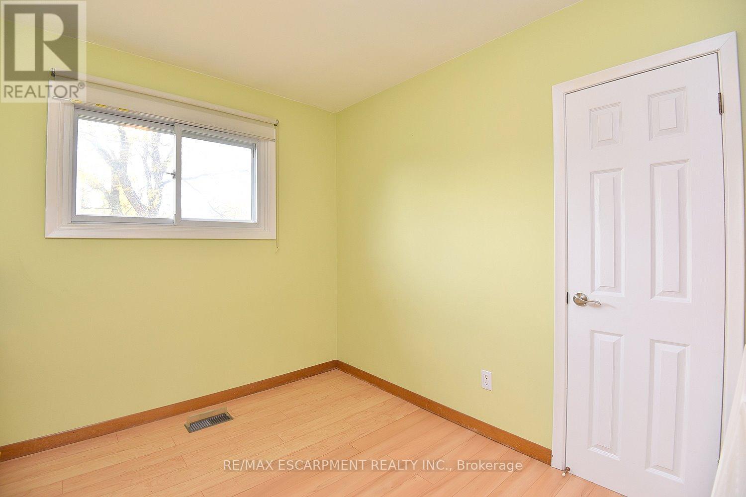 564 Evans Road, Hamilton, ON - Indoor Photo Showing Other Room