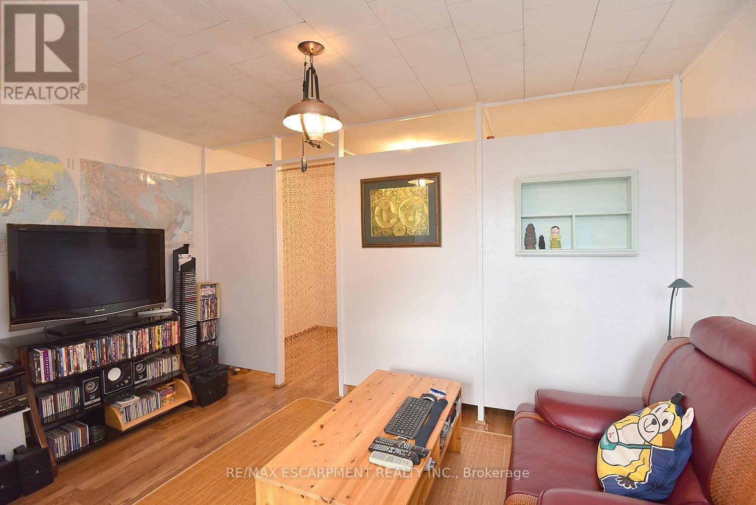 564 Evans Road, Hamilton, ON - Indoor