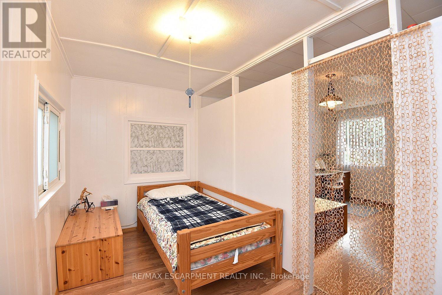 564 Evans Road, Hamilton, ON - Indoor Photo Showing Other Room