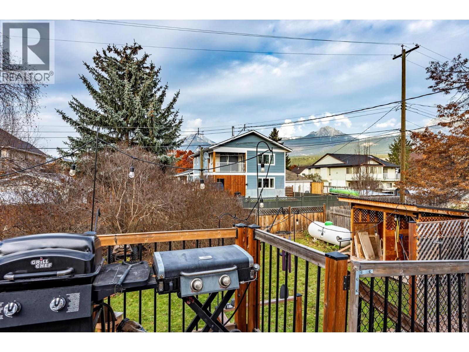 517 12Th Street S, Golden, BC - Outdoor