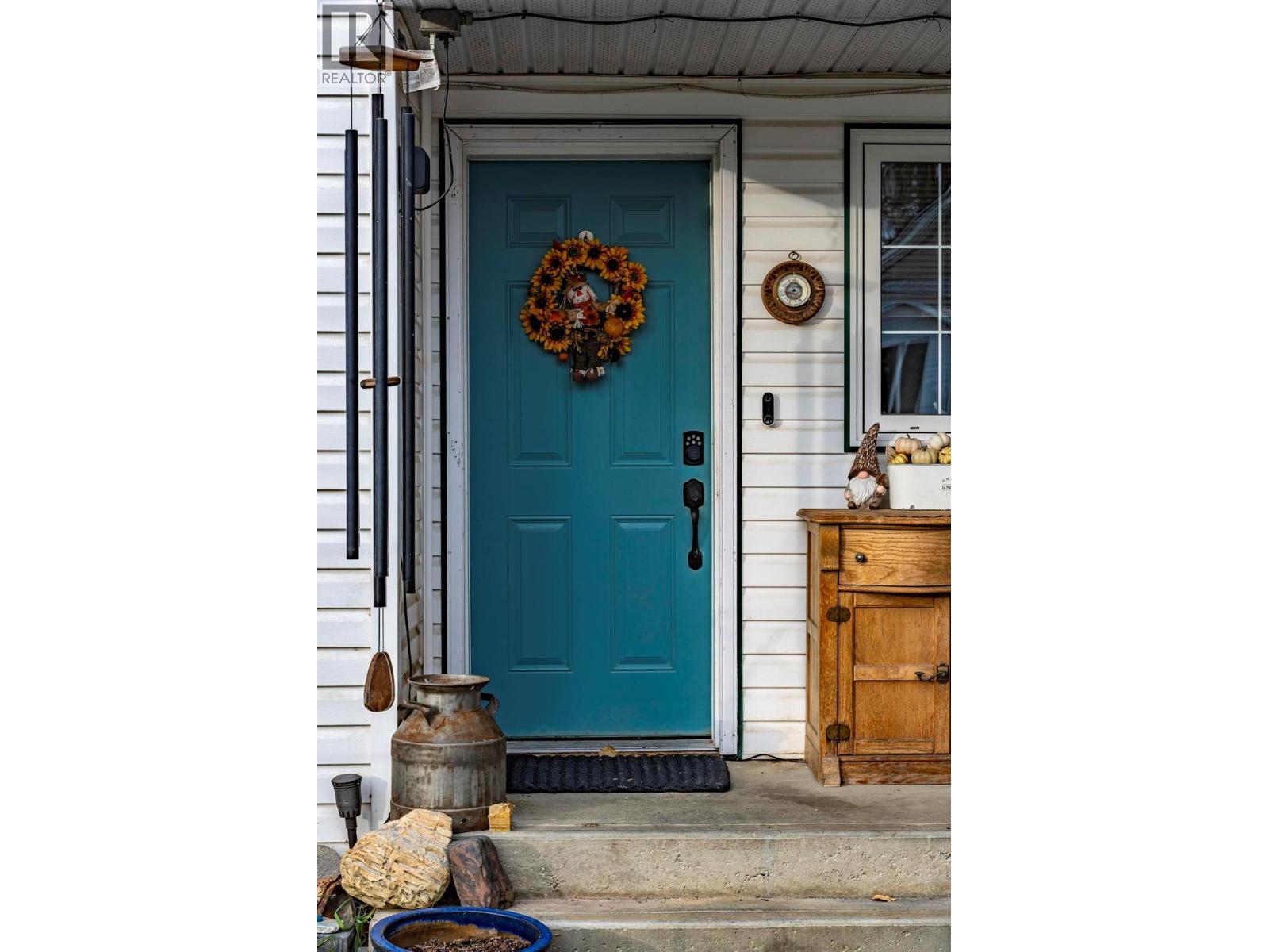 517 12Th Street S, Golden, BC - Outdoor