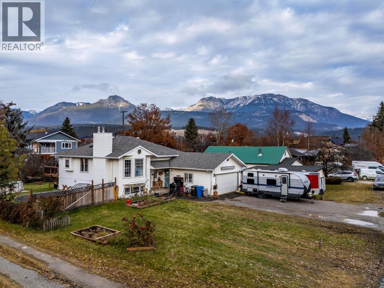 517 12Th Street S, Golden, BC - Outdoor With View