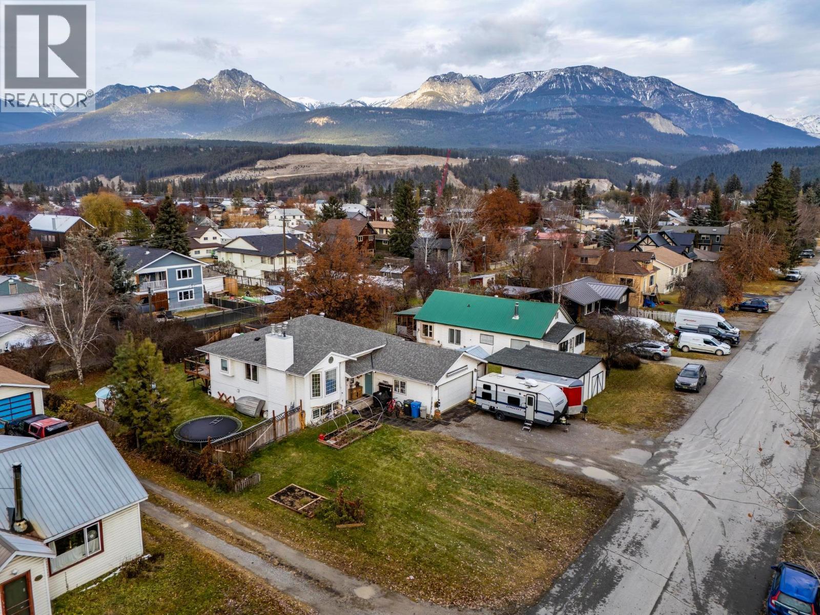 517 12Th Street S, Golden, BC - Outdoor With View