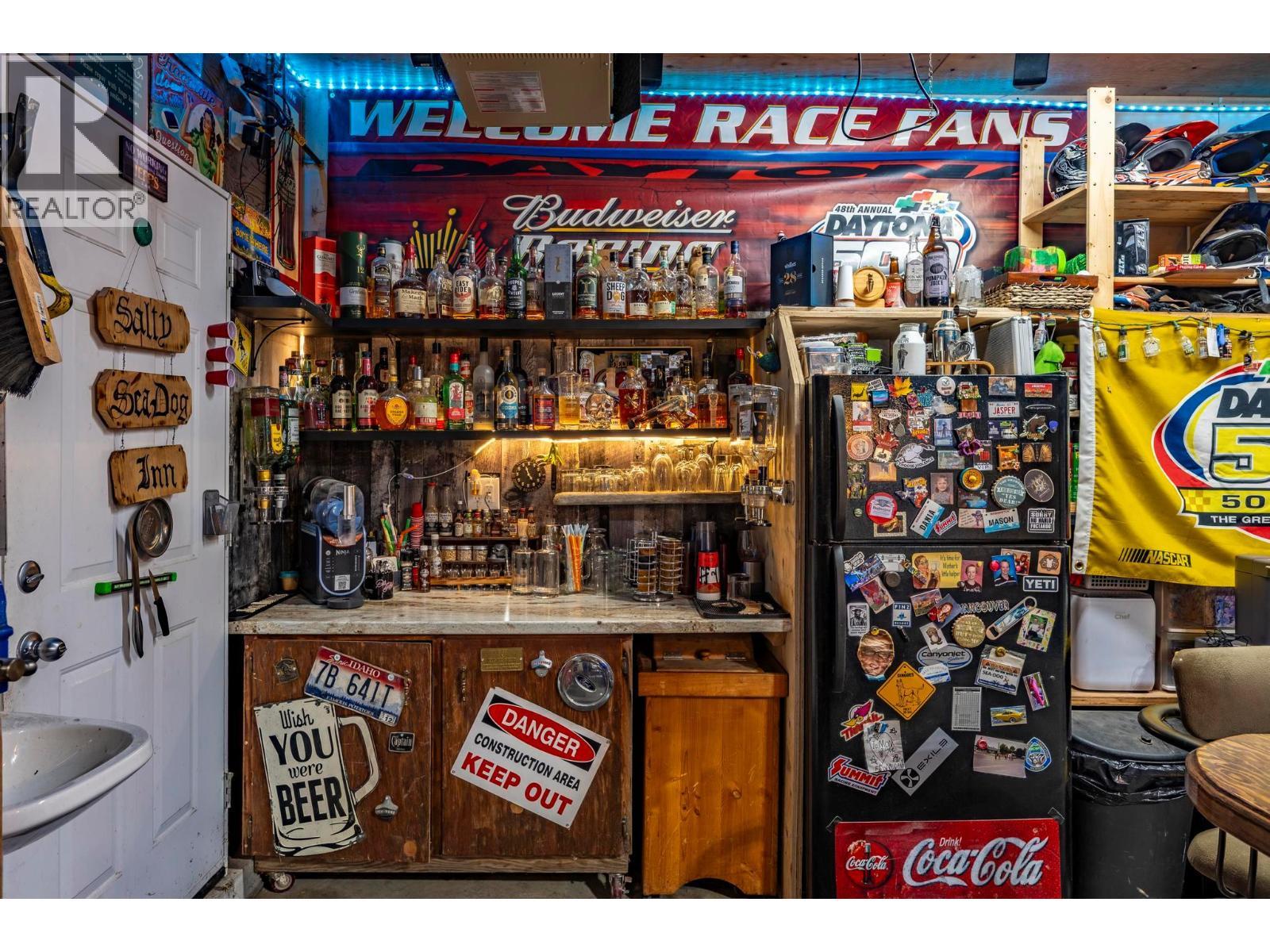 517 12Th Street S, Golden, BC - Indoor