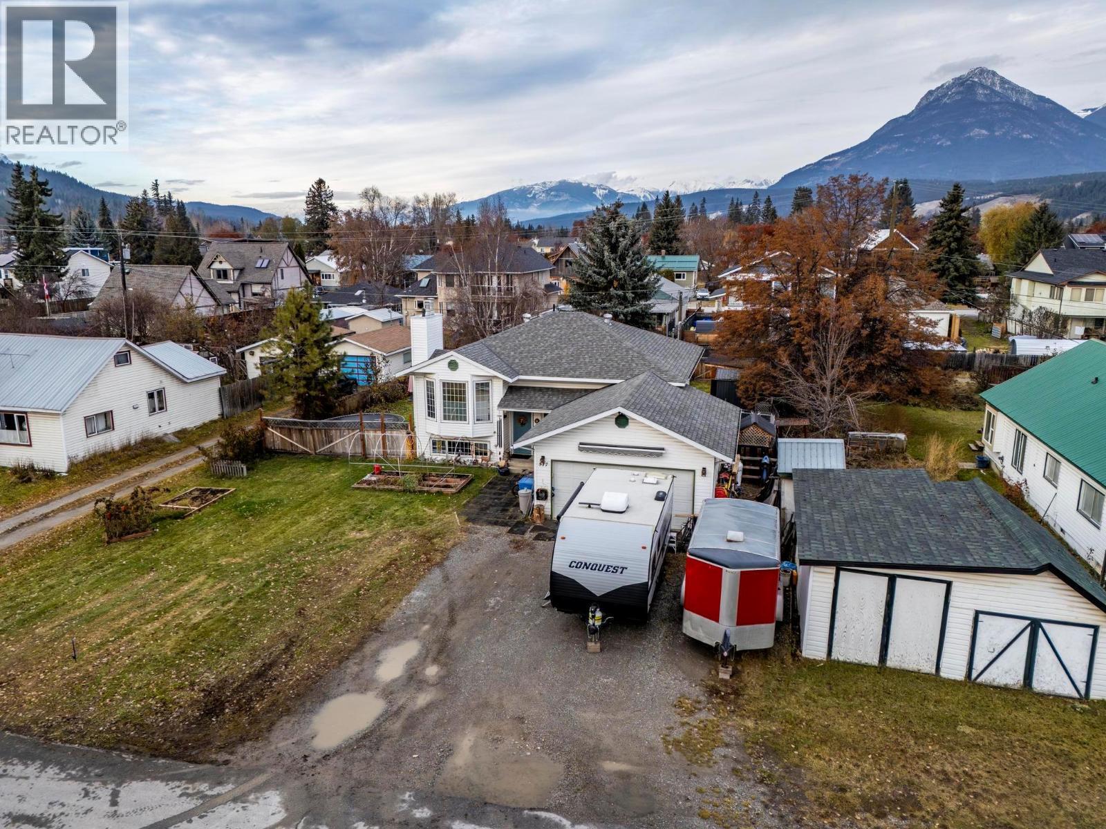 517 12Th Street S, Golden, BC - Outdoor With View