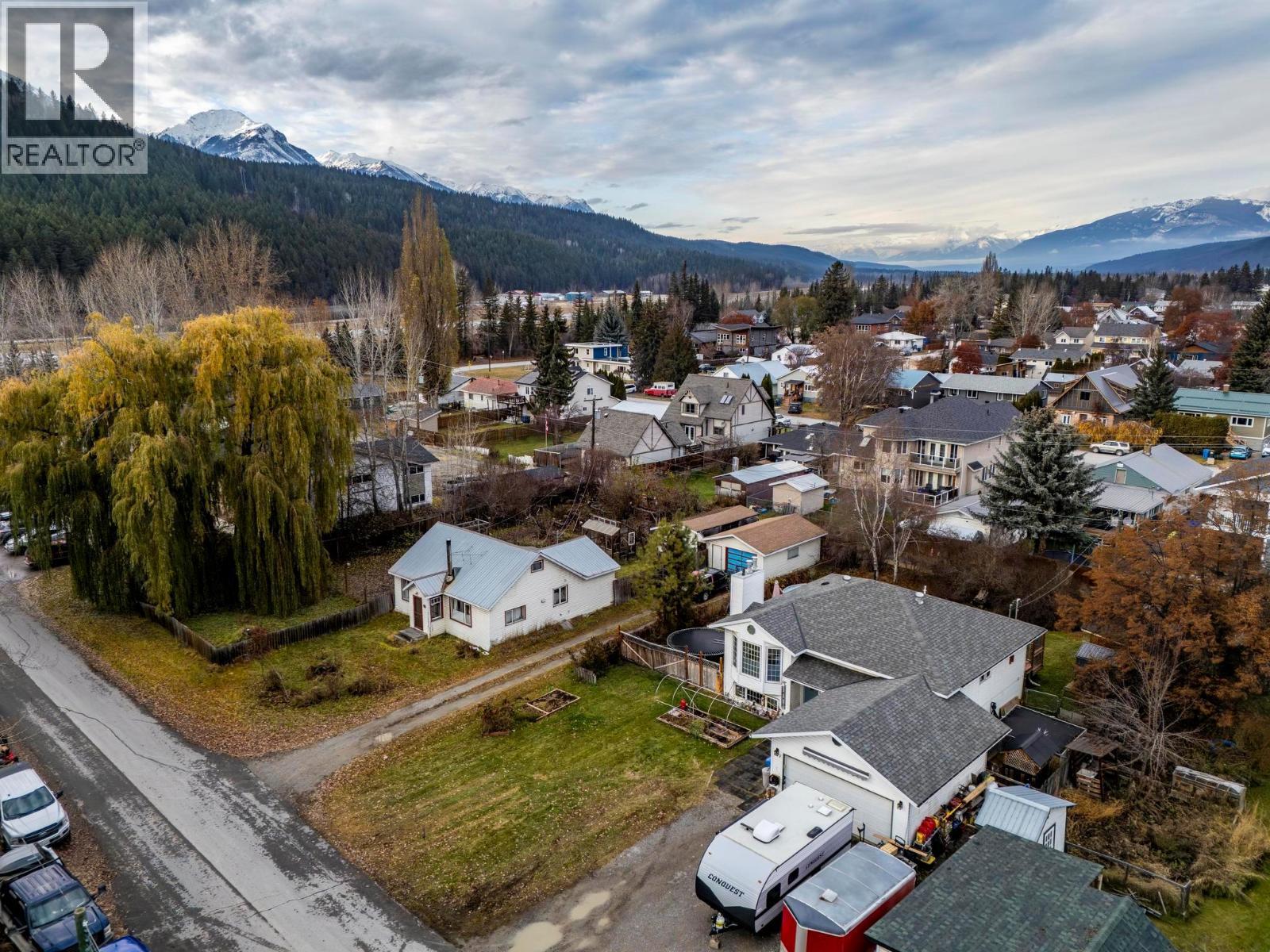 517 12Th Street S, Golden, BC - Outdoor With View