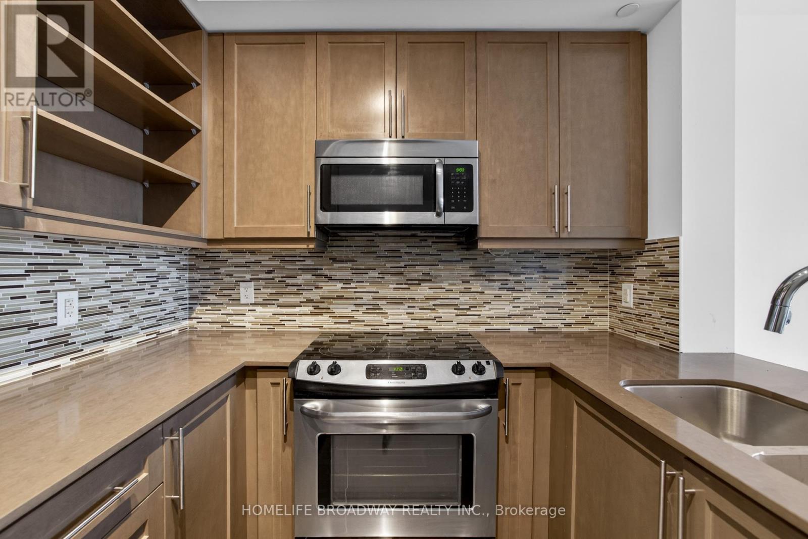 1207 - 55 Oneida Crescent, Richmond Hill, ON - Indoor Photo Showing Kitchen