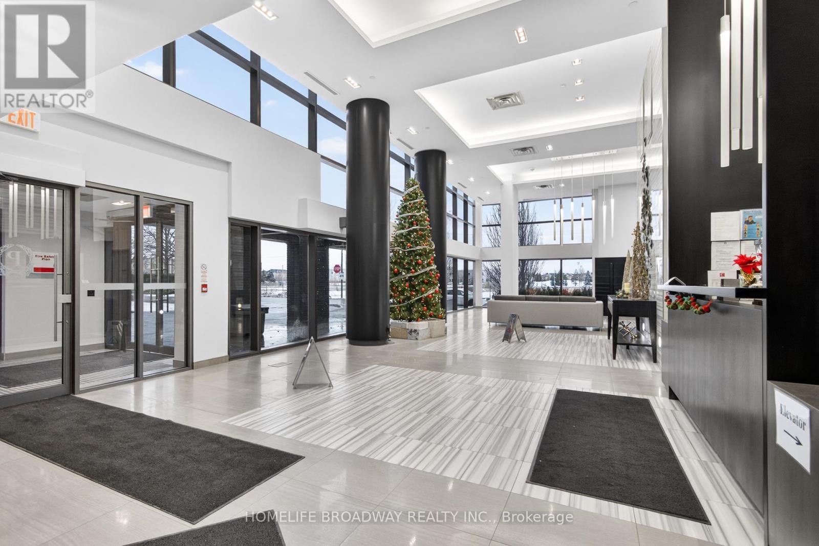 1207 - 55 Oneida Crescent, Richmond Hill, ON - Indoor Photo Showing Other Room