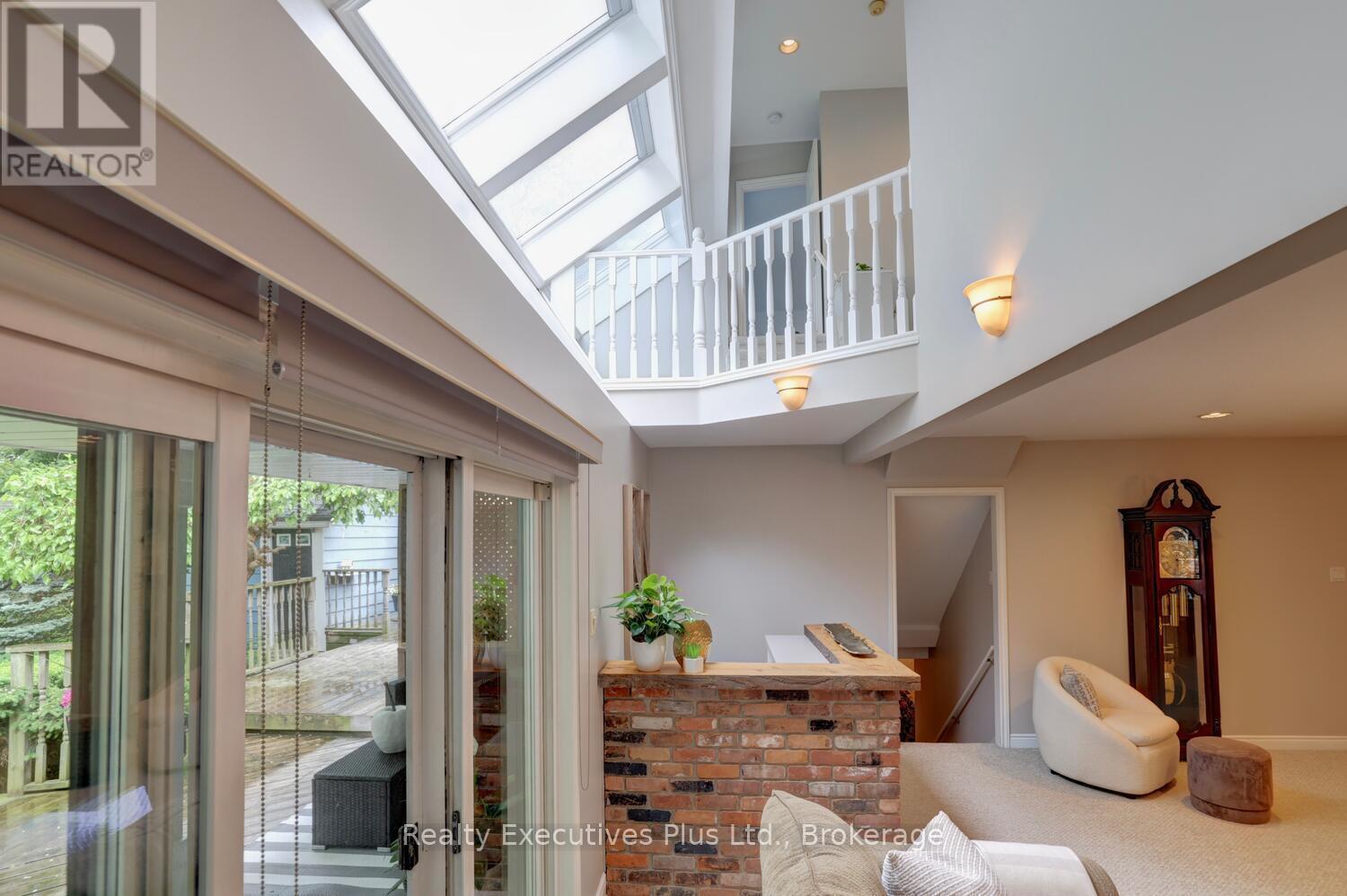 322 Pine Avenue, Oakville (Oo Old Oakville), ON - Indoor Photo Showing Other Room