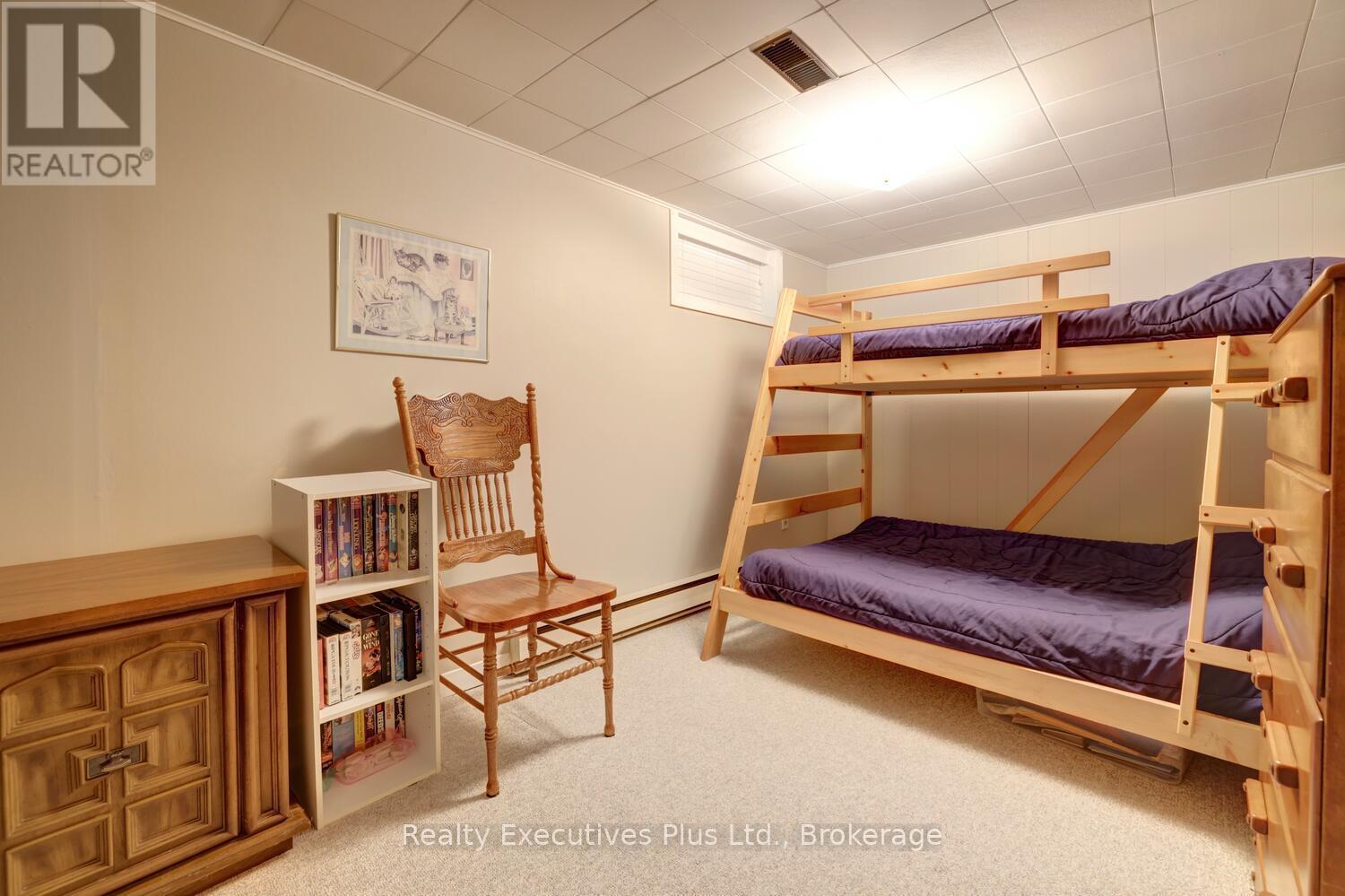 322 Pine Avenue, Oakville (Oo Old Oakville), ON - Indoor Photo Showing Bedroom