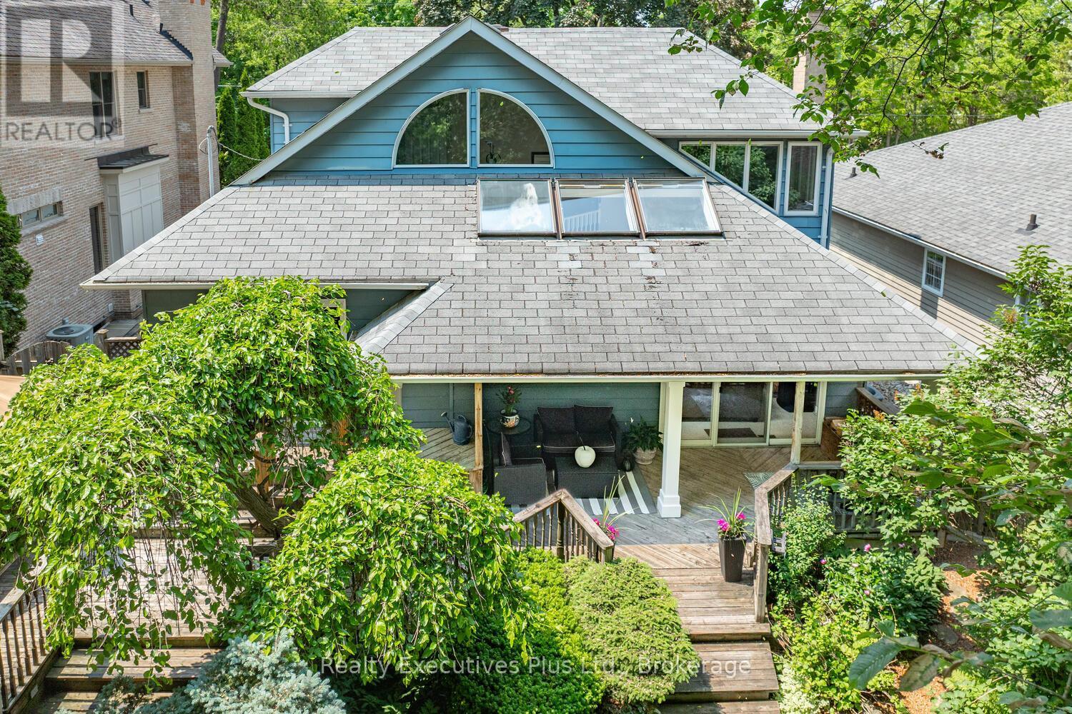 322 Pine Avenue, Oakville (Oo Old Oakville), ON - Outdoor