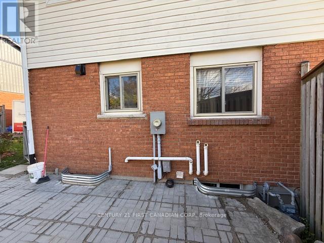 17 Vincent Crescent S, London South (South Q), ON - Outdoor With Deck Patio Veranda With Exterior