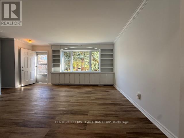 17 Vincent Crescent S, London South (South Q), ON - Indoor Photo Showing Living Room