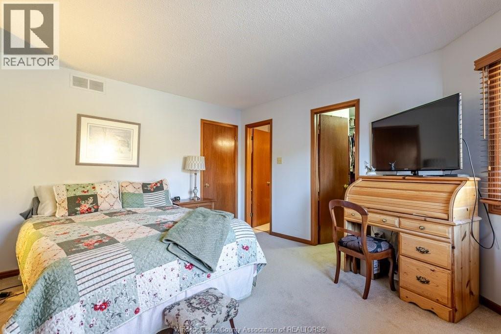 70 Glenroy Unit# 7, London, ON - Indoor Photo Showing Bedroom