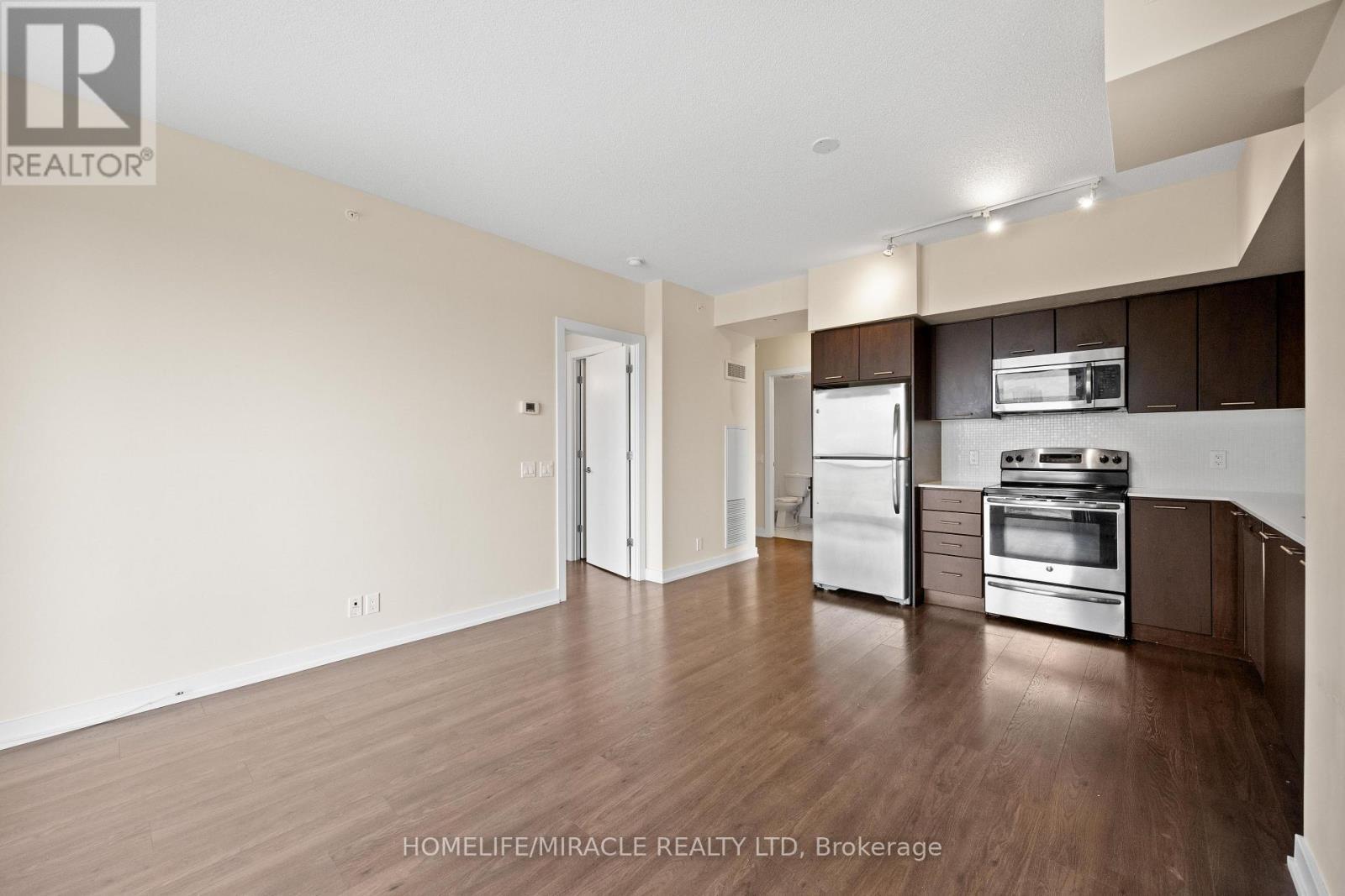 2004 - 2220 Lakeshore Boulevard W, Toronto, ON - Indoor Photo Showing Kitchen
