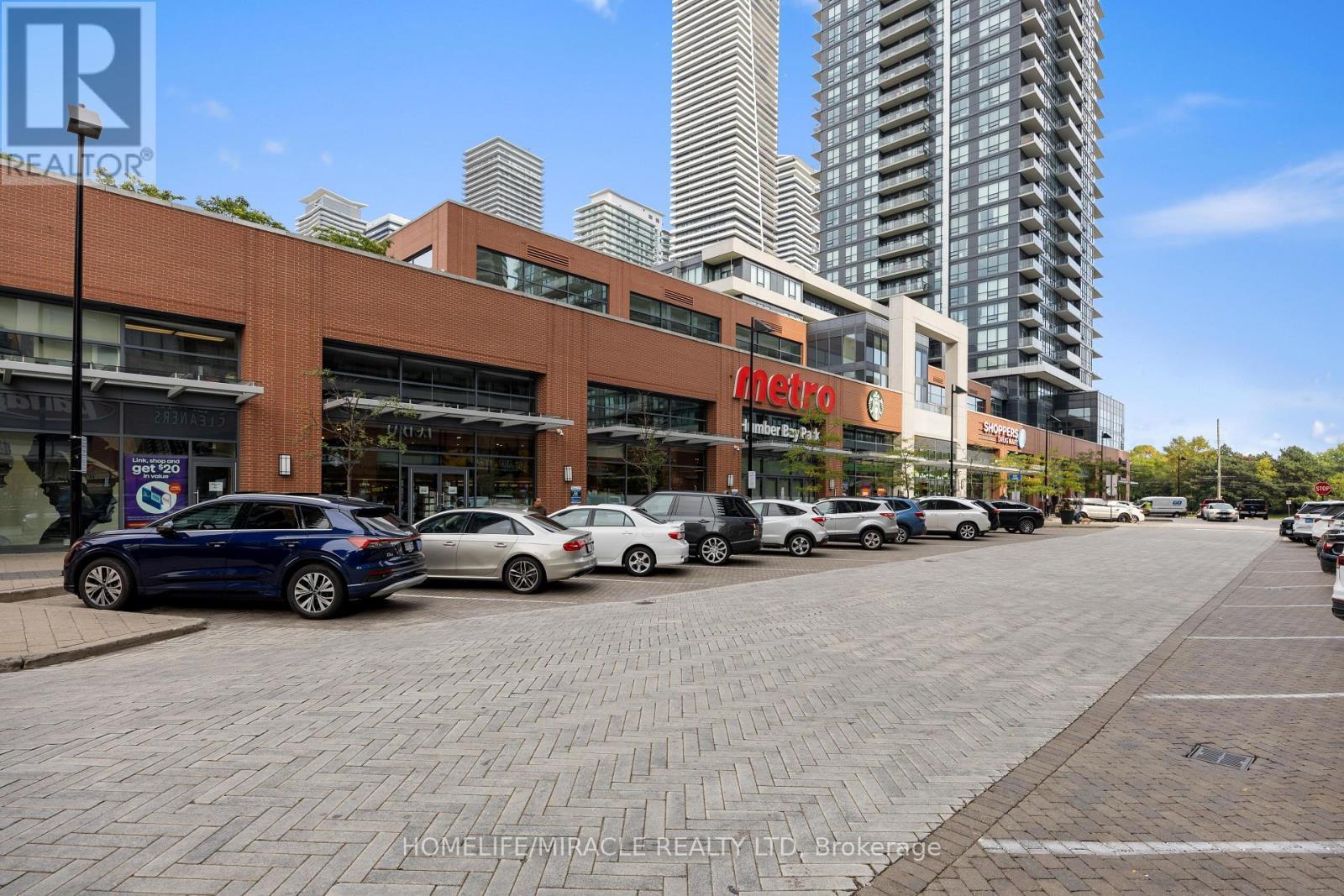 2004 - 2220 Lakeshore Boulevard W, Toronto, ON - Outdoor